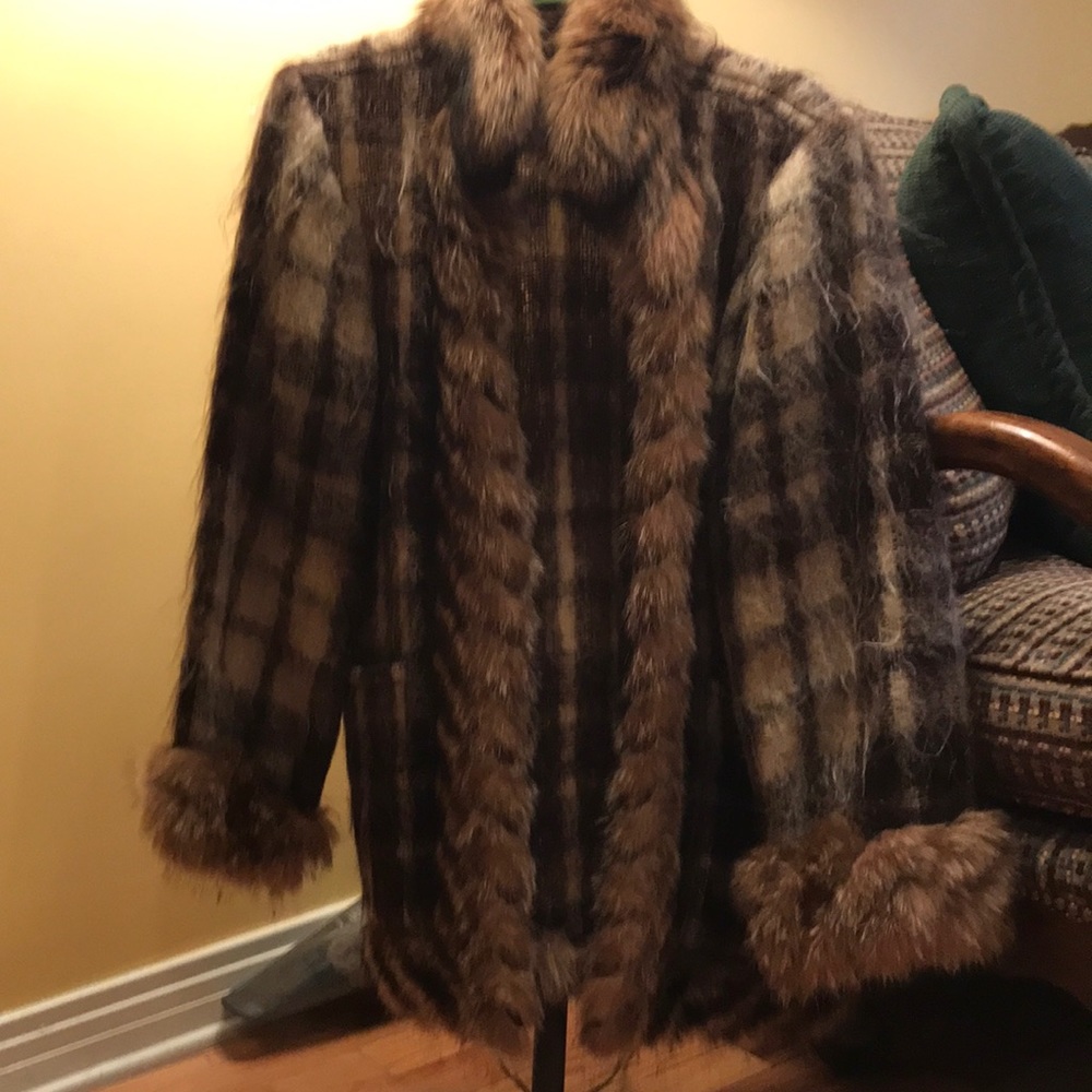 Mohair jacket with fur trim on neck, front, cuff